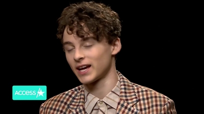 2020-02-27_-_Access_Hollywood_-_I_Am_Not_OK_With_This_Interview_mp46787.jpg