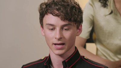 2020-02-28_-_Variety_-_I_Am_Not_Okay_With_This_Interview_mp48594.jpg