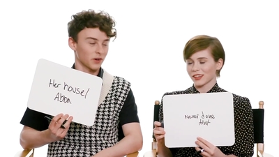 2020-03-07_-_Netflix_-_Wyatt_Oleff_and_Sophia_Lillis_BFF_Test_mp411110.jpg