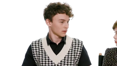2020-03-07_-_Netflix_-_Wyatt_Oleff_and_Sophia_Lillis_BFF_Test_mp411121.jpg