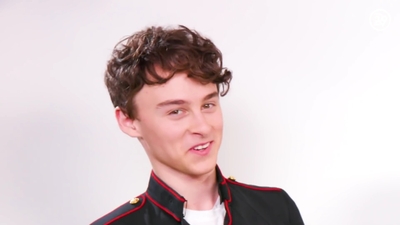 2020-03-27_-_Refinery29_-_I_Am_Not_Okay_With_This_Interview_mp412140.jpg