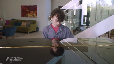 2021-02-07_-_Meet_Wyatt_Oleff_on_Fanmio_mp412786.jpg