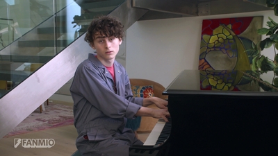 2021-02-07_-_Meet_Wyatt_Oleff_on_Fanmio_mp412826.jpg